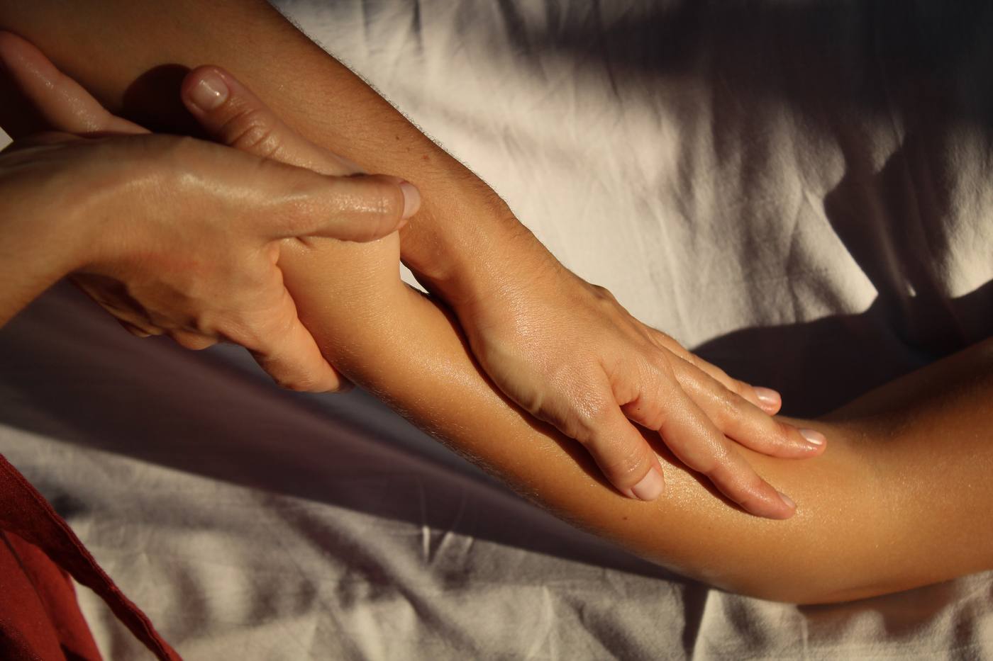 Massage du bras et de l'avant-bras, technique de relaxation