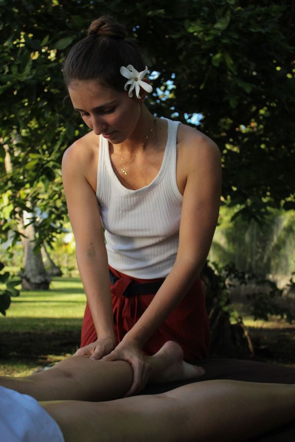 Victoria Paret, praticienne en massages bien-être à Tahiti