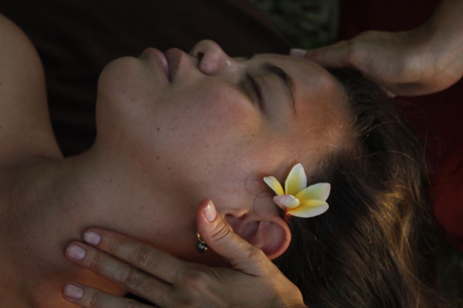 Noix de coco et fleur de tiaré, ingrédients naturels polynésiens